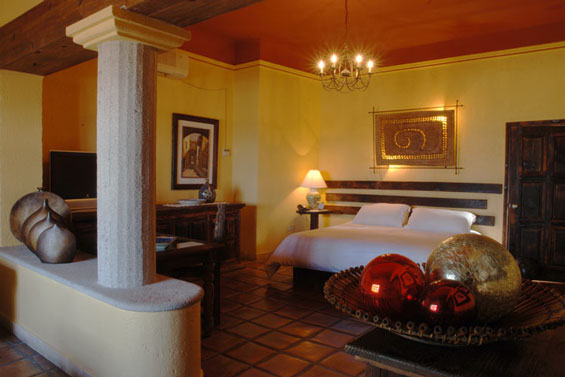 Posada de las Flores room